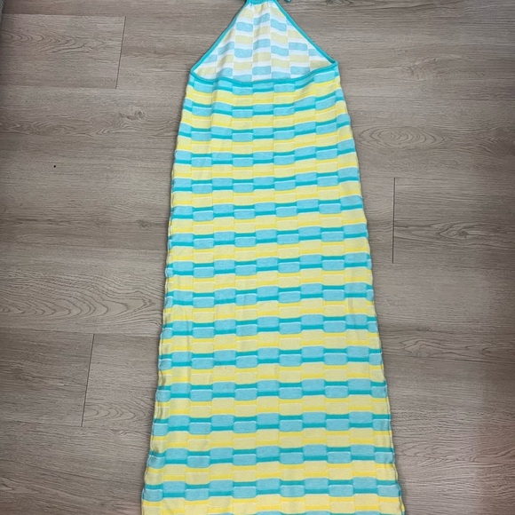 TURQUOISE CONTRAST TEXTURED KNIT CUT OUT HALTERNECK MAXI DRESS Size Medium - Picture 9 of 9